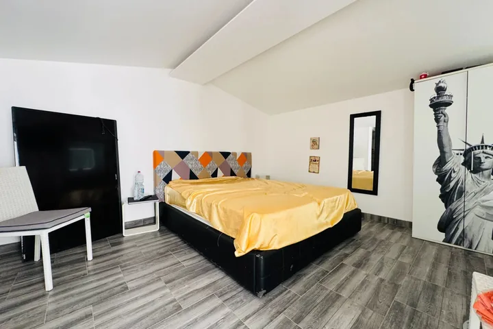 Villa Aurelio: fotografia dell’agenzia 33
