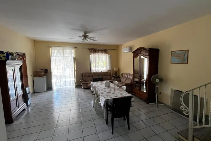 Casa Carmelo: fotografia dell’agenzia 24