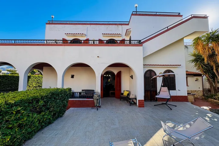 Villa Tiziana: fotografia dell’agenzia 51