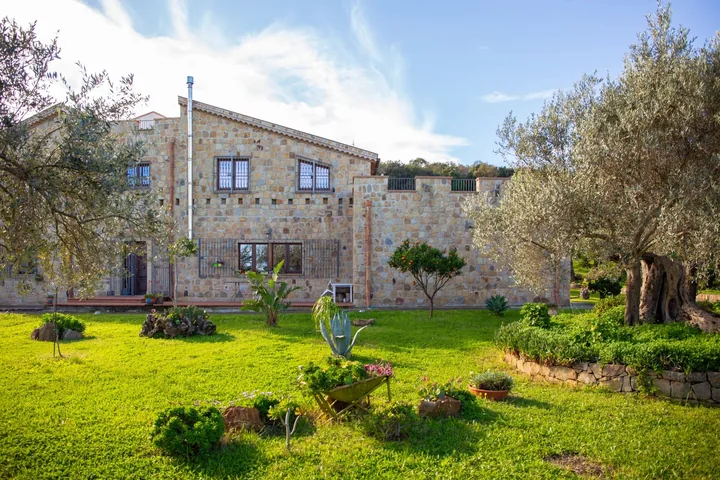 Villa Valeria: fotografia dell’agenzia 45