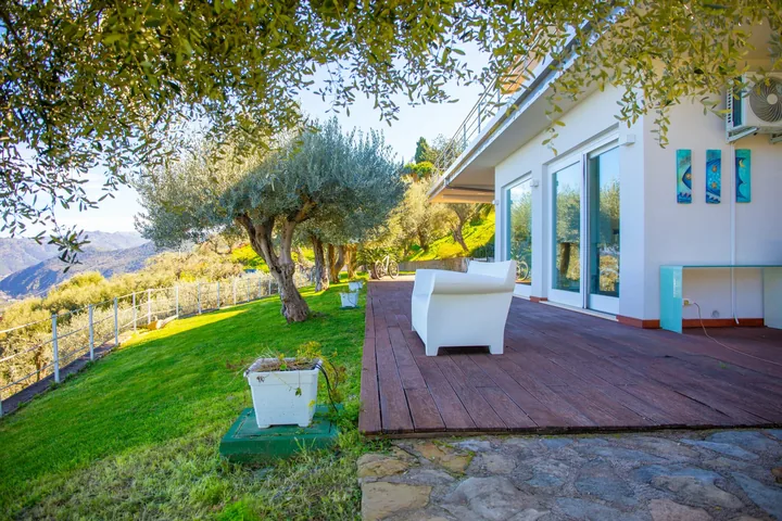 Villa Infinito: fotografia dell’agenzia 48