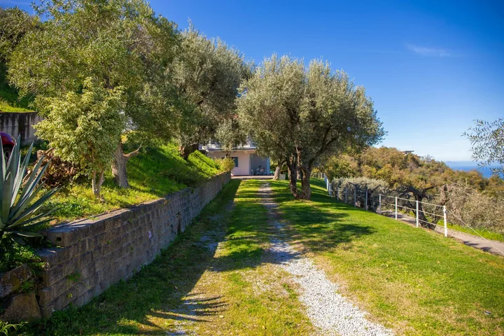 Villa Infinito: fotografia dell’agenzia 9