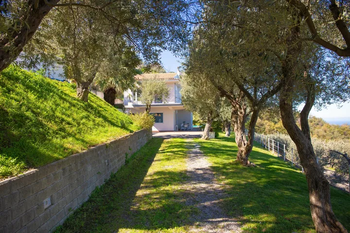 Villa Infinito: fotografia dell’agenzia 10