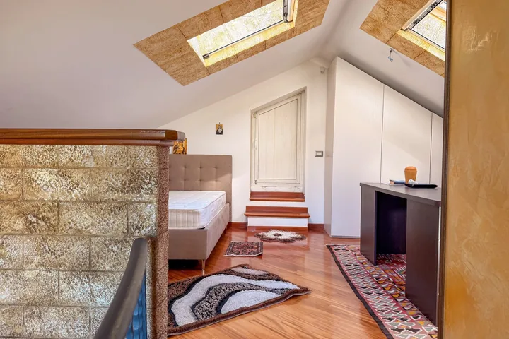 Casa Enza: fotografia dell’agenzia 2