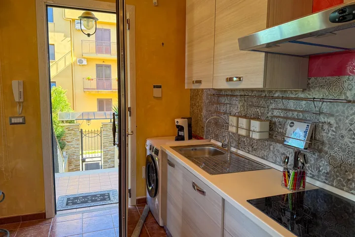 Casa Enza: fotografia dell’agenzia 31