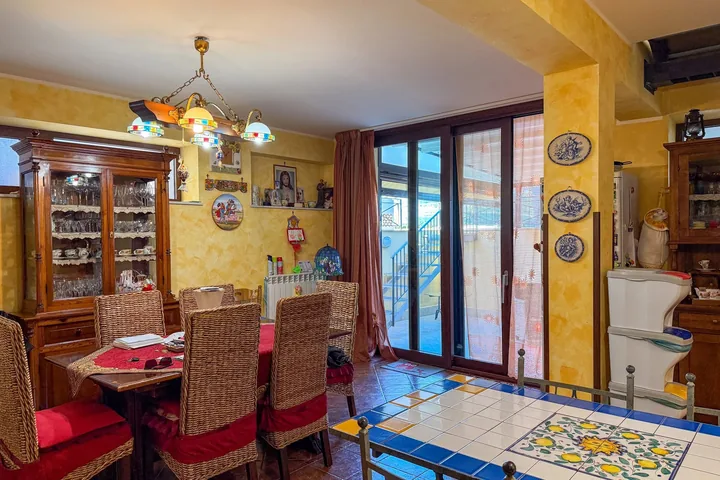 Casa Enza: fotografia dell’agenzia 44
