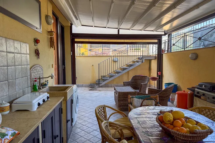Casa Enza: fotografia dell’agenzia 49