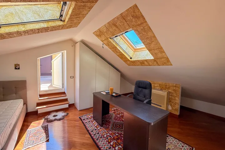 Casa Enza: fotografia dell’agenzia 9