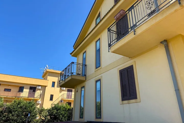 Casa Enza: fotografia dell’agenzia 4
