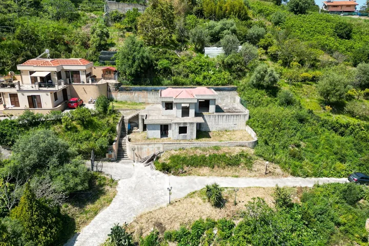 Villa Iolanda: fotografia dell’agenzia 34