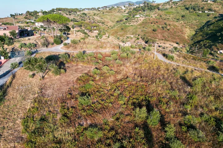 Plot Angela- Cefalù: fotografia dell’agenzia 6