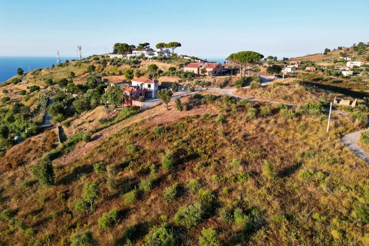 Plot Angela- Cefalù: fotografia dell’agenzia 10