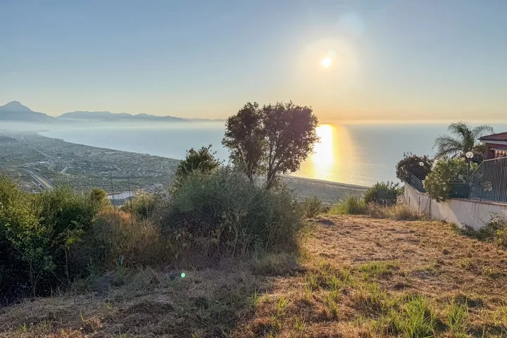 Plot Angela- Cefalù: fotografia dell’agenzia 15