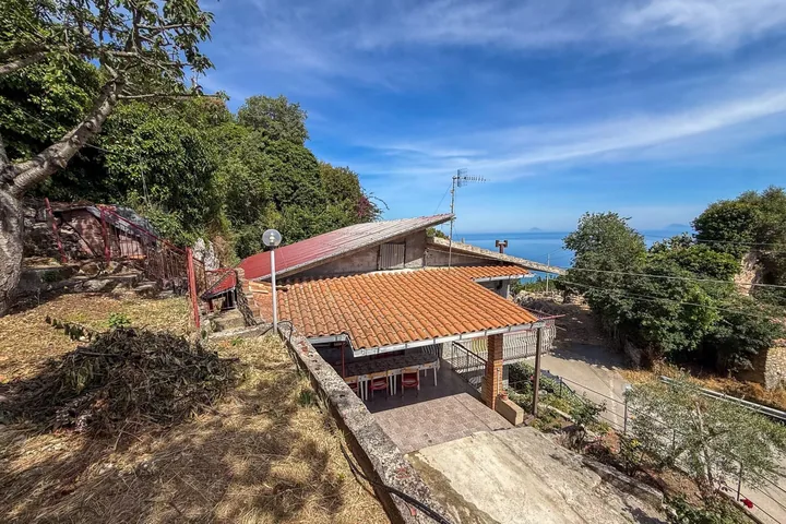 Casa Francesco: fotografia dell’agenzia 52