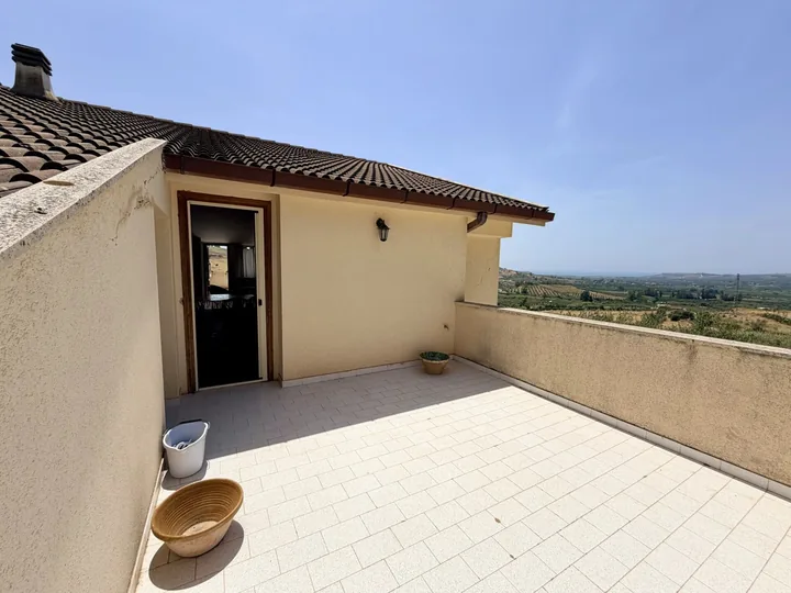 Villa Florinda: fotografia dell’agenzia 37