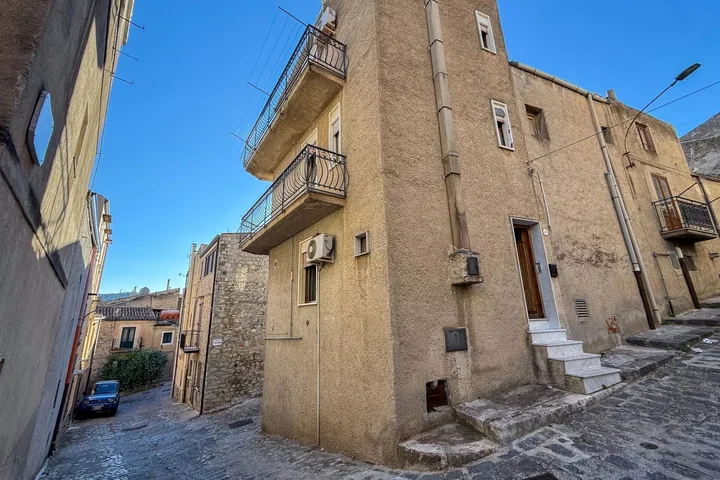 Casa Gisella: fotografia dell’agenzia 2